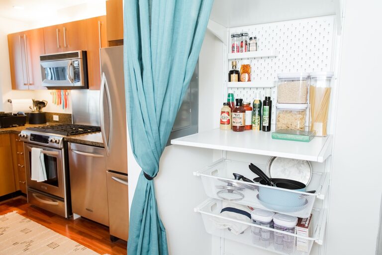 How to Keep a Tidy Fridge and Pantry for a Fresh Kitchen